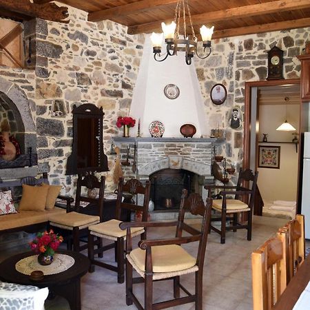 Traditional Residence With Terrace Latsida Kültér fotó