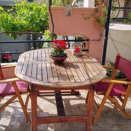 Traditional Residence With Terrace Latsida Kültér fotó