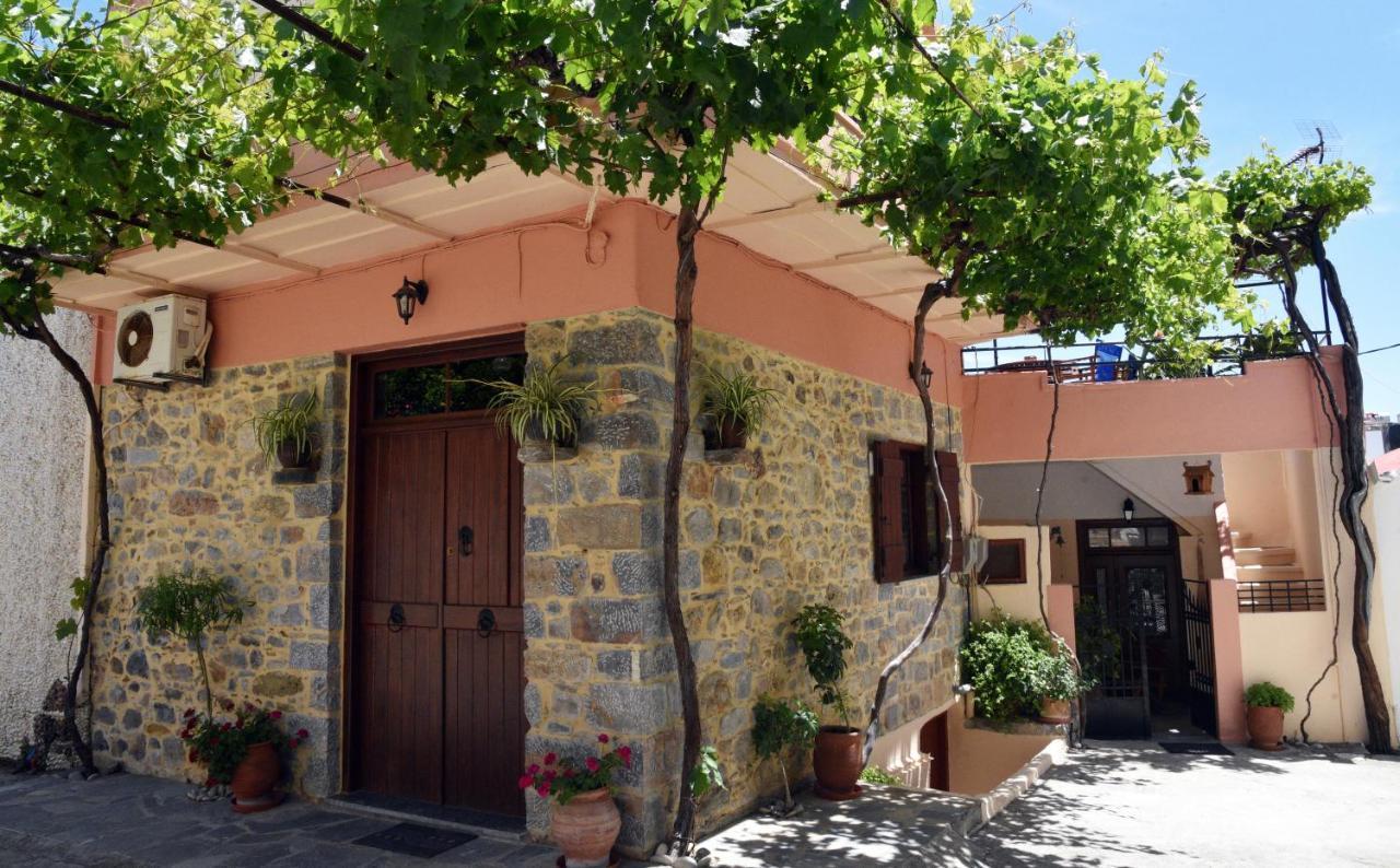 Traditional Residence With Terrace Latsida Kültér fotó
