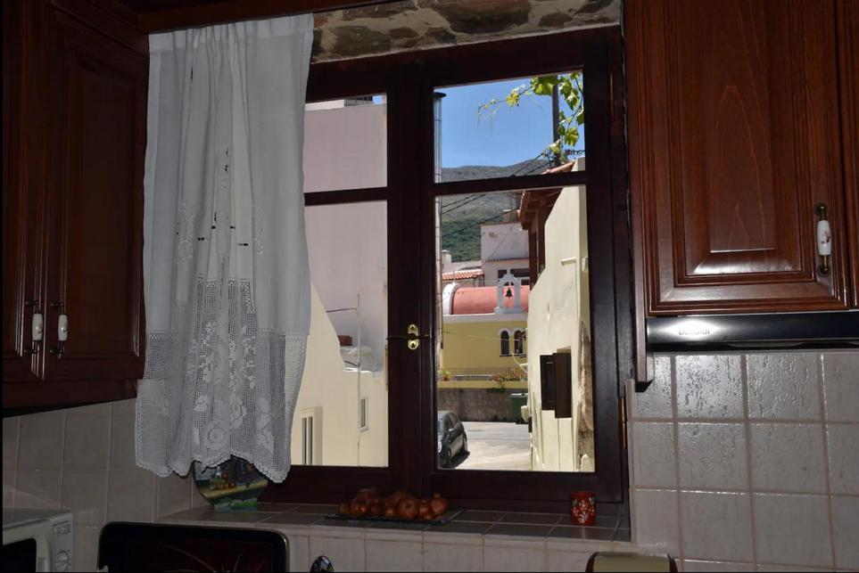 Traditional Residence With Terrace Latsida Kültér fotó