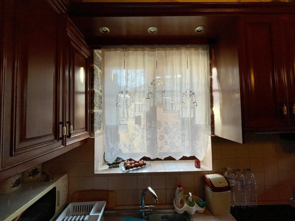 Traditional Residence With Terrace Latsida Kültér fotó